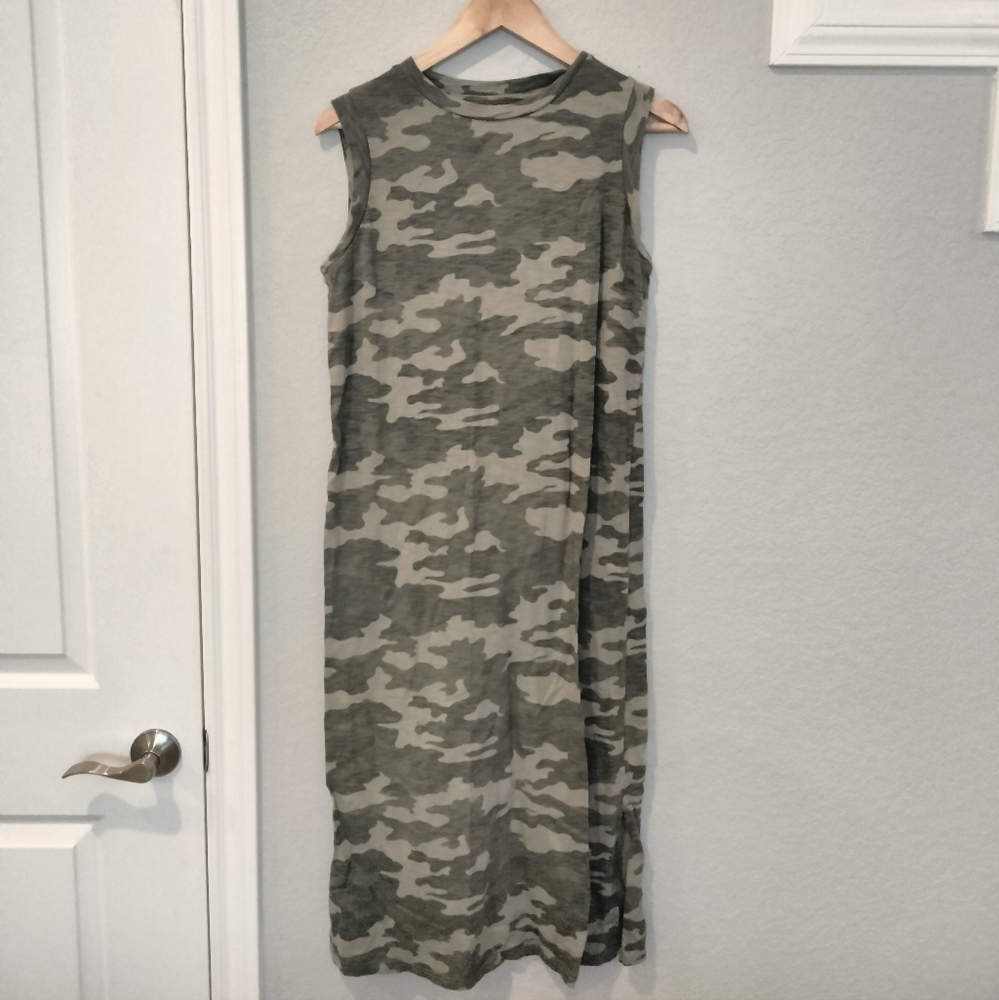 Universal Thread Green Camouflage sleeveless dress - Picture 2 of 6